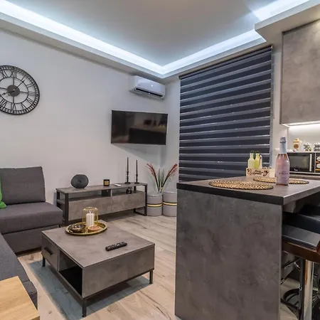 Modern 3min Walk To Fits 4 *