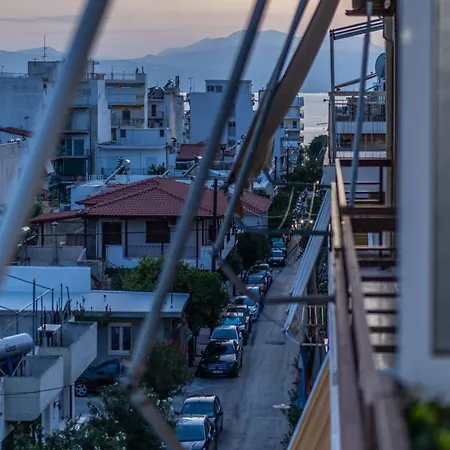 Modern 3min Walk To Fits 4 Apartamento Loutráki