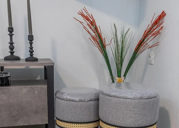 Modern 3min Walk To Fits 4 *