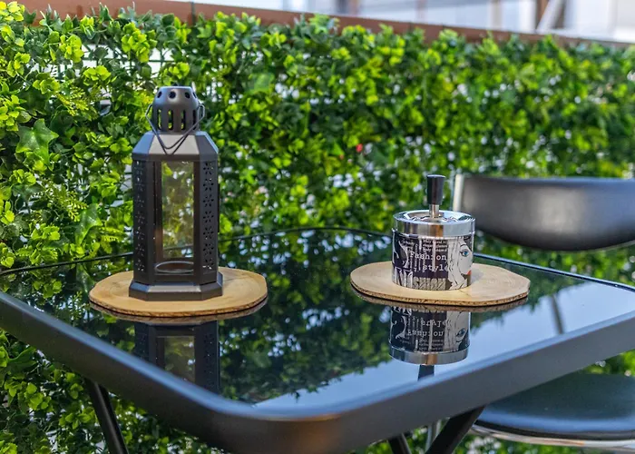 Modern 3min Walk To Fits 4 Appartamento Loutráki